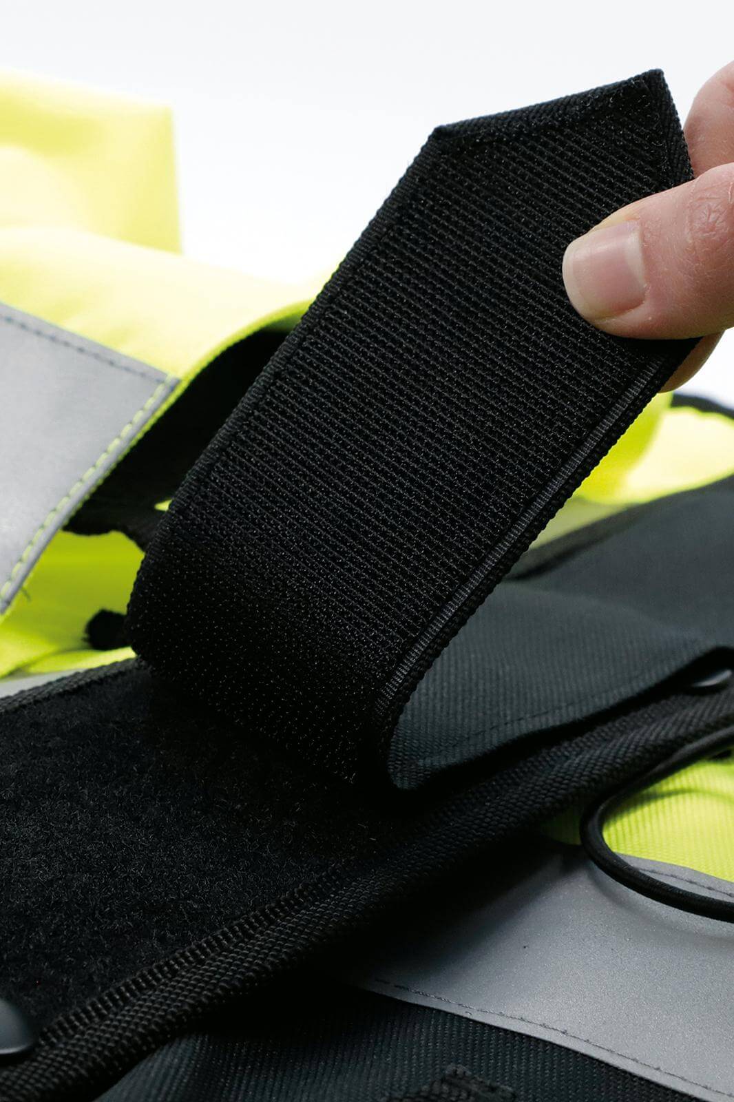 Bonn Taktical Huomioliivi