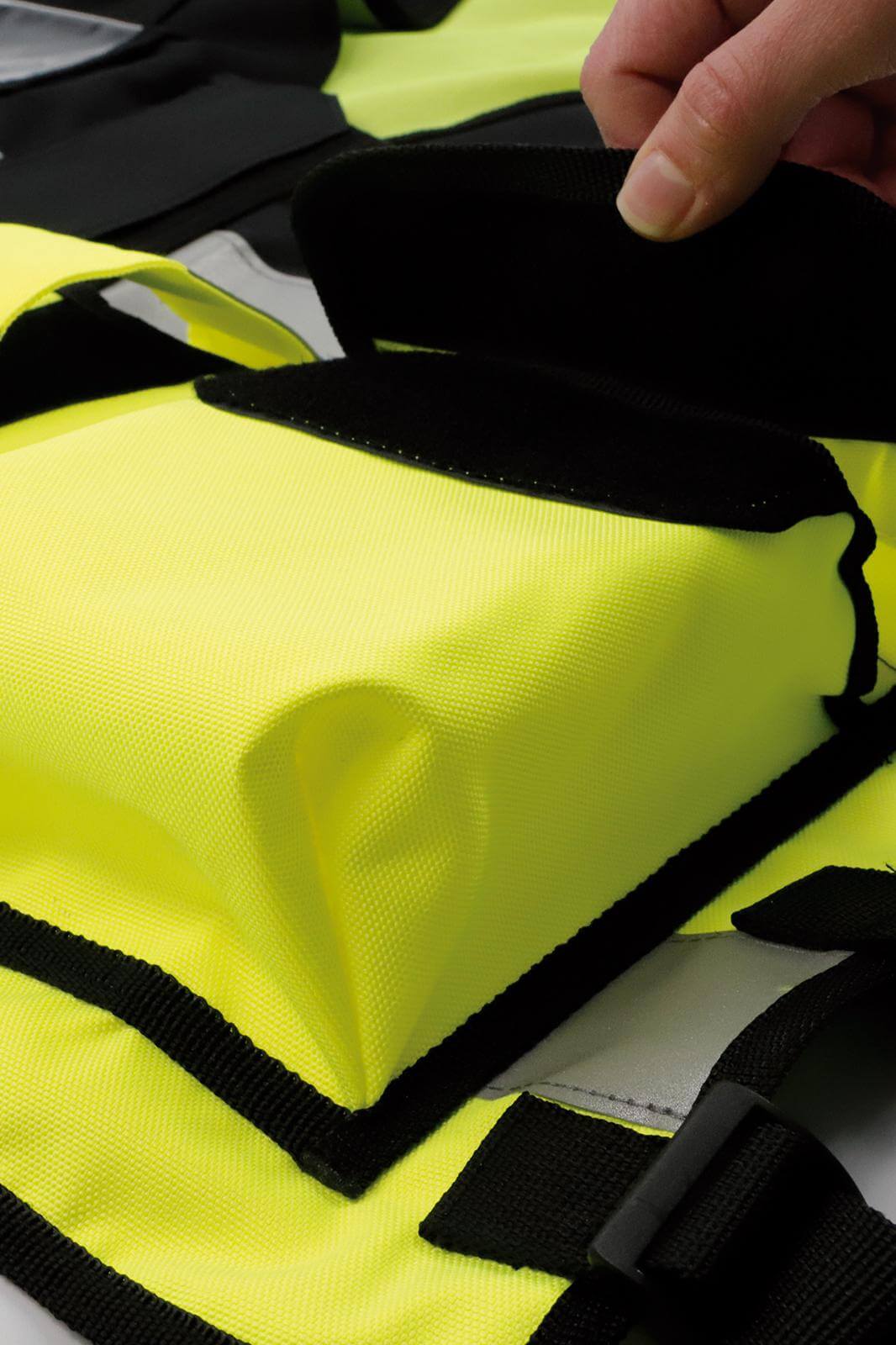 Bonn Taktical Huomioliivi