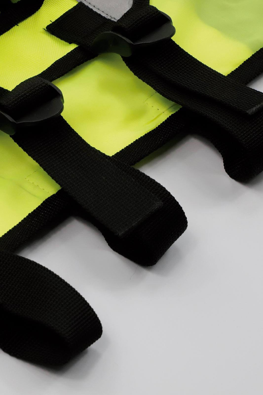 Bonn Taktical Huomioliivi