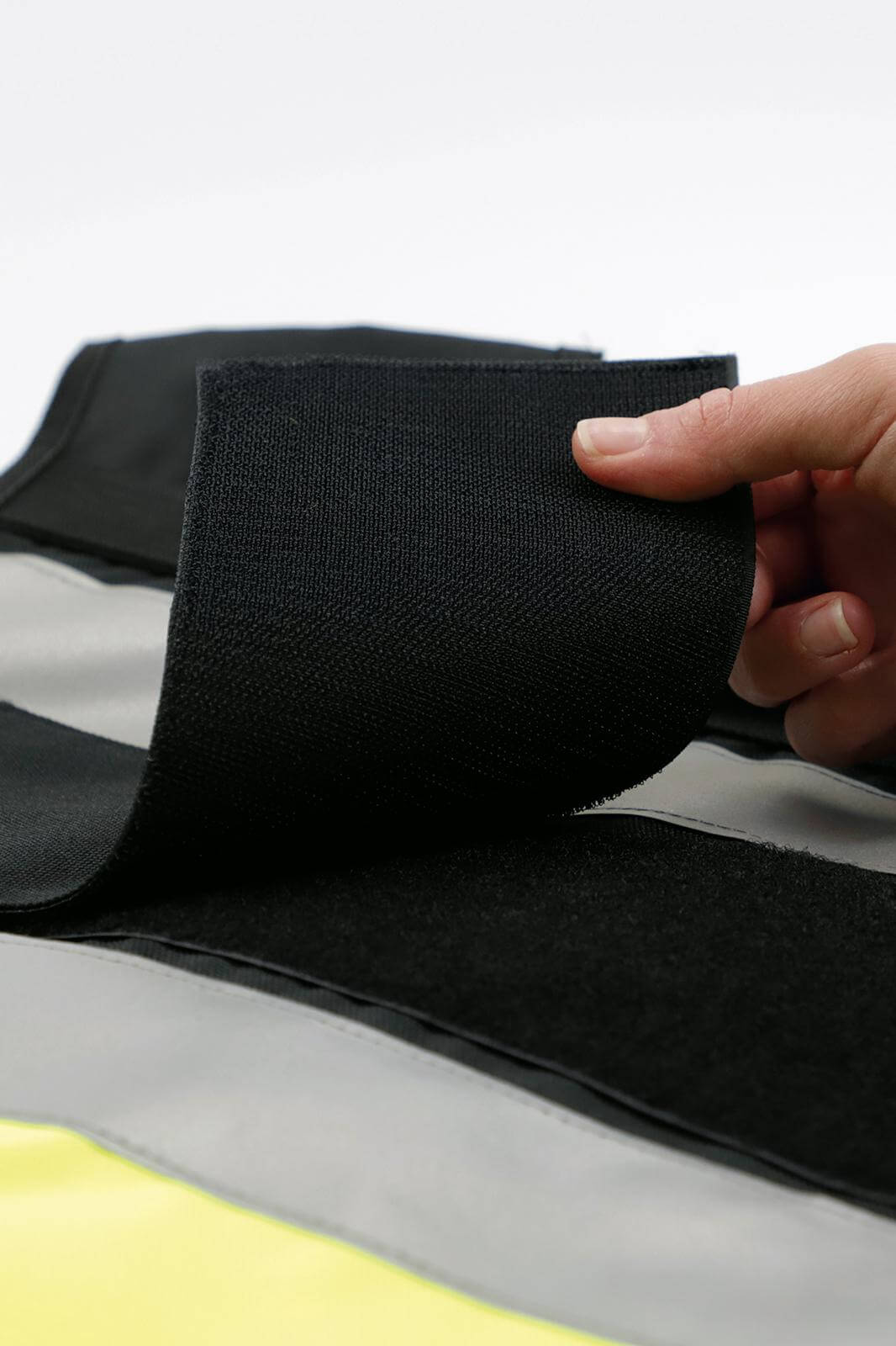 Bonn Taktical Huomioliivi