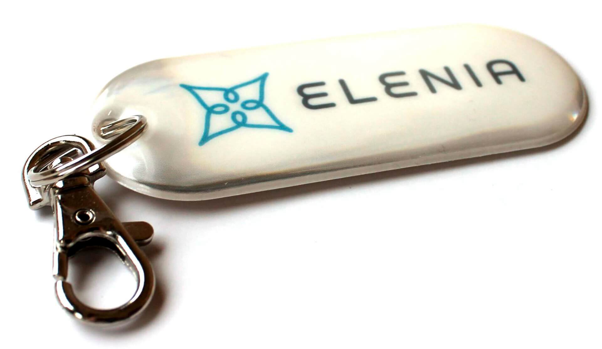 Heijastimet omalla logolla